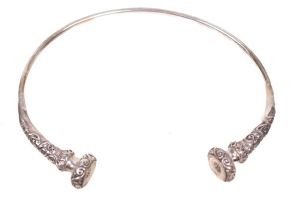 Beautiful silver tribal bracelet from probably India. Weight: 235 gram 925 Silver