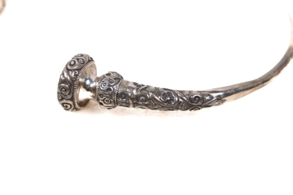 Beautiful silver tribal bracelet from probably India. Weight: 235 gram 925 Silver
