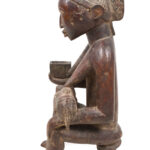 Maternity figure - Wood - Yoruba - Nigeria