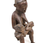 Maternity figure - Wood - Yoruba - Nigeria