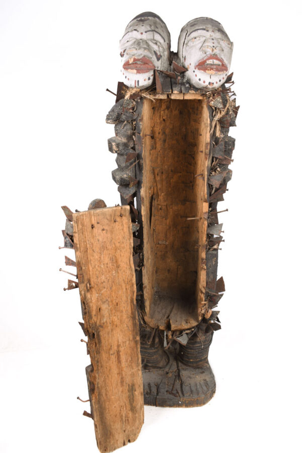 Double headed Nkisi Figure - Wood, Nails, Iron - Kongo- CongoDouble headed Nkisi Figure - Wood, Nails, Iron - Kongo- Congo