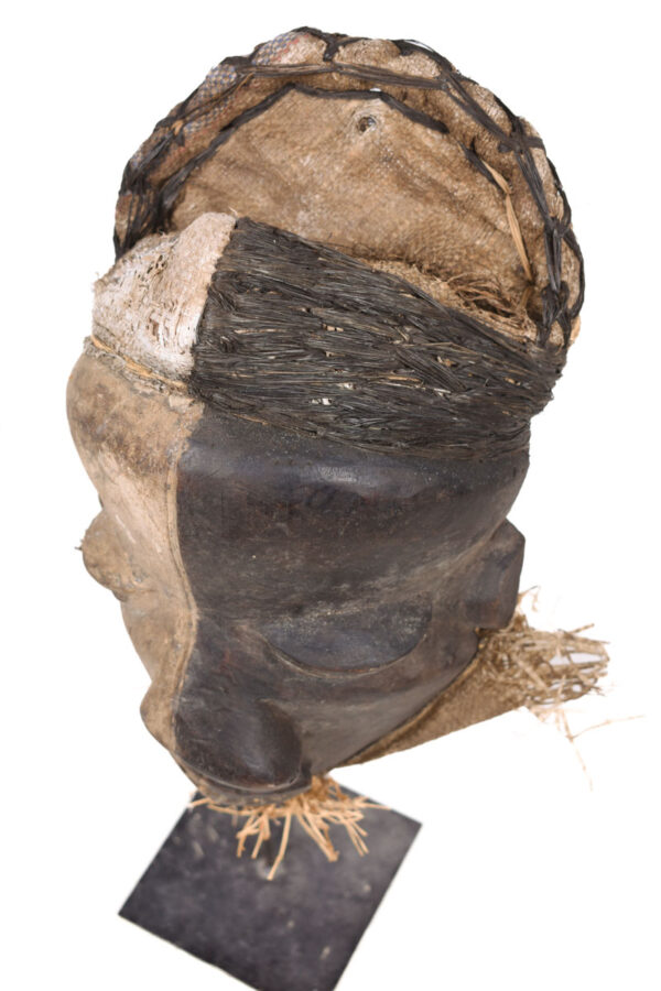 Mbangu distorted mask - Wood - Pende - Congo