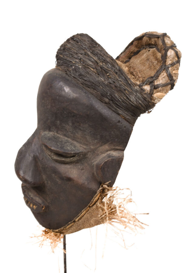 Mbangu distorted mask - Wood - Pende - Congo