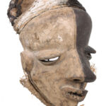 Mbangu distorted mask - Wood - Pende - Congo