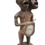 Ancestor Figure - Wood, Nail, glass - Yombe - Congo
