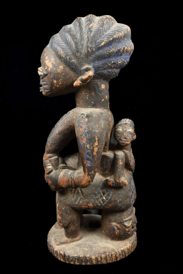 Maternity figure - Wood - Yoruba - Nigeria