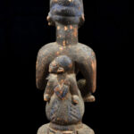 Maternity figure - Wood - Yoruba - Nigeria