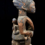 Maternity figure - Wood - Yoruba - Nigeria