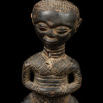 King ancestral figure - Wood - Ndengese - DR Congo