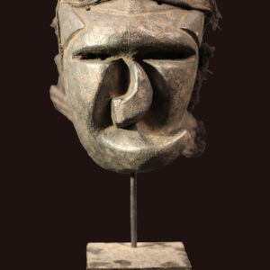 Mbangu distorted mask - Wood - Pende - Congo