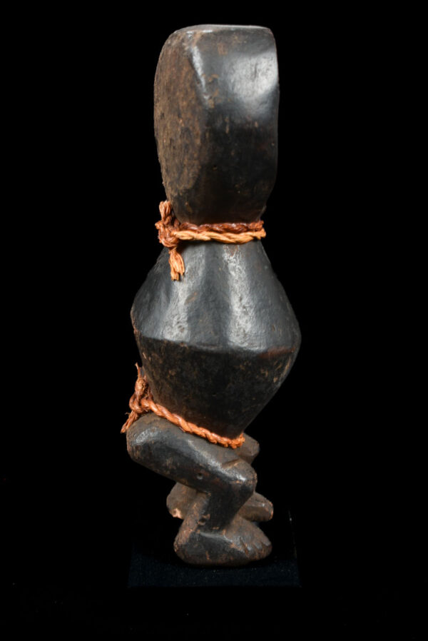 Figure - Wood - Pygmy Tikar - Cameroon