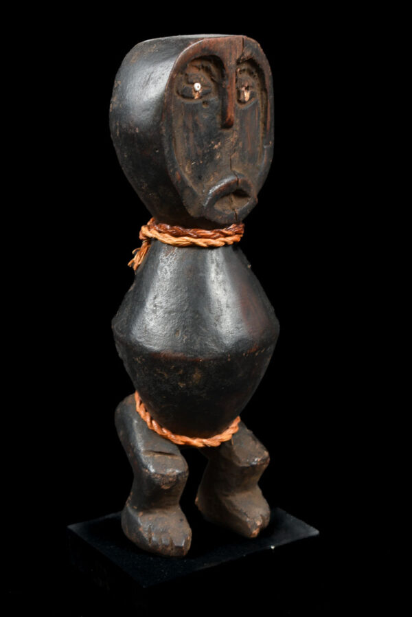 Figure - Wood - Pygmy Tikar - Cameroon