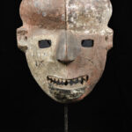 Mbangu distorted mask - Wood - Pende - Congo