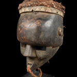Initiation mask - Wood, Feathers - Salampasu - Congo