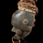 Initiation mask - Wood, Feathers - Salampasu - Congo