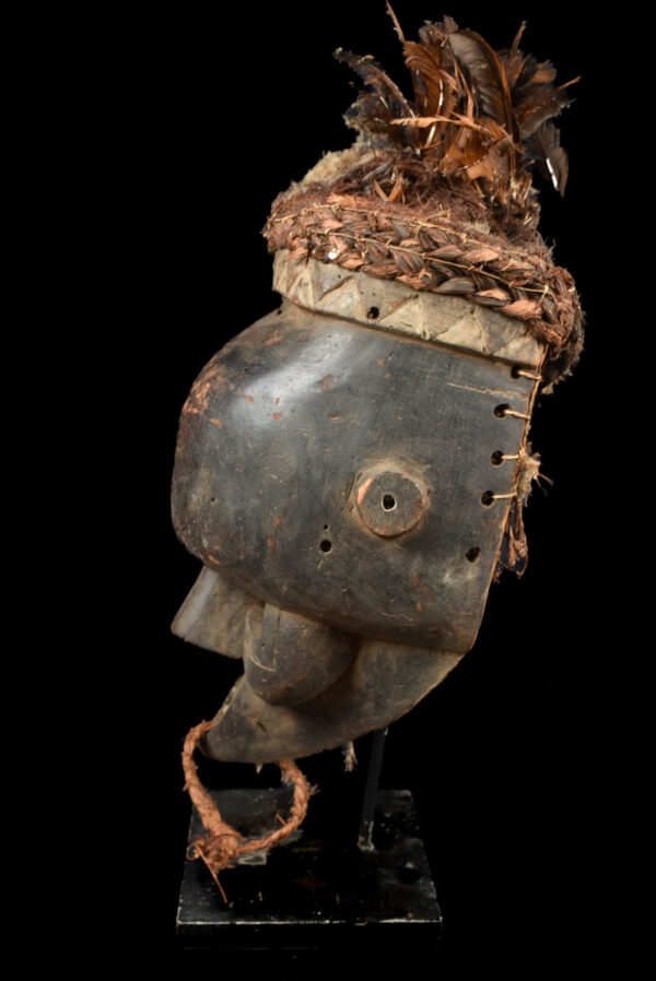 Initiation mask - Wood, Feathers - Salampasu - Congo