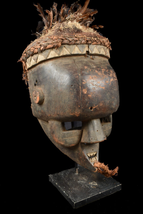 Initiation mask - Wood, Feathers - Salampasu - Congo