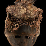 Initiation mask - Wood, Feathers - Salampasu - Congo