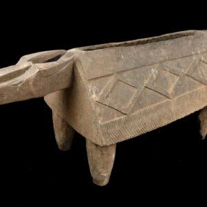 Zoömorphic Slit Drum - Wood - Lobala / Loi - DR Congo