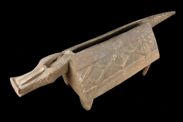 Zoömorphic Slit Drum - Wood - Lobala / Loi - DR Congo