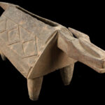 Zoömorphic Slit Drum - Wood - Lobala / Loi - DR Congo