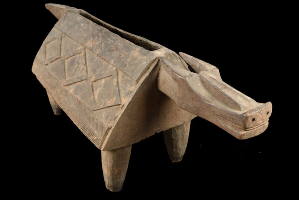 Zoömorphic Slit Drum - Wood - Lobala / Loi - DR Congo