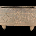 Zoömorphic Slit Drum - Wood - Lobala / Loi - DR Congo