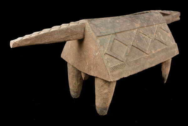 Zoömorphic Slit Drum - Wood - Lobala / Loi - DR Congo