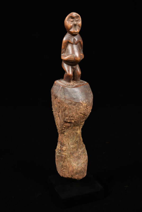 Monkey Figure - Wood - Bulu - Cameroon
