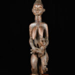 Maternity figure - Wood - Yoruba - Nigeria