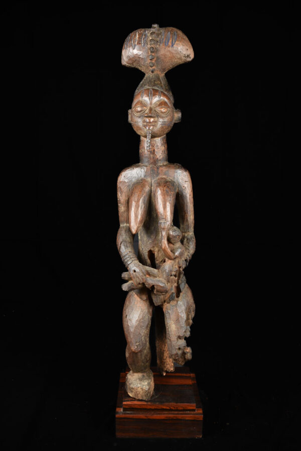 Maternity figure - Wood - Yoruba - Nigeria