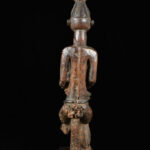 Maternity figure - Wood - Yoruba - Nigeria