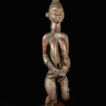 Maternity figure - Wood - Yoruba - Nigeria