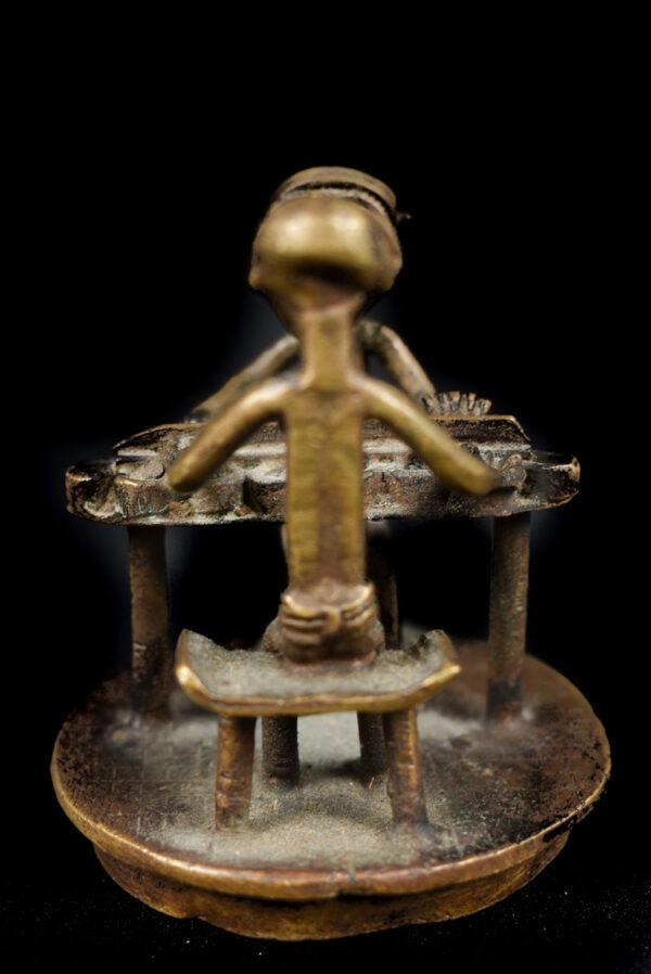 Goldweight figure - Bronze - Ashanti - Ghana