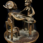 Goldweight figure - Bronze - Ashanti - Ghana