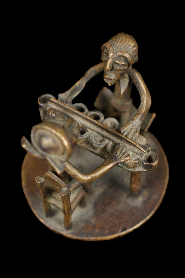 Goldweight figure - Bronze - Ashanti - Ghana