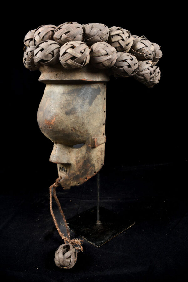 Initiation mask - Plant fibre, Wood - Salampasu - Congo