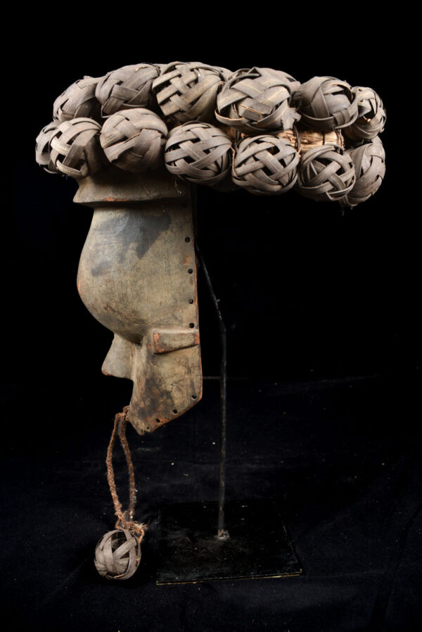 Initiation mask - Plant fibre, Wood - Salampasu - Congo