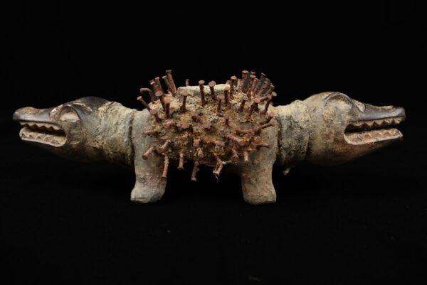 Nkisi Kozo - Glass, Nail, Wood - Bakongo - Congo