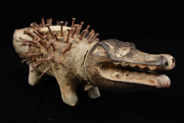 Nkisi Kozo - Glass, Nail, Wood - Bakongo - Congo