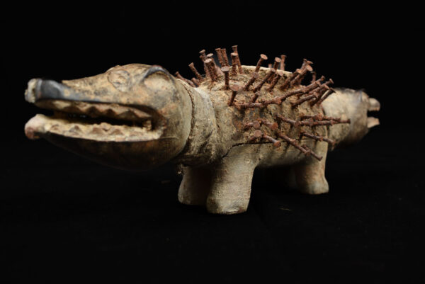 Nkisi Kozo - Glass, Nail, Wood - Bakongo - Congo