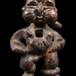 Figure, House God - Terracotta -Tikar - Cameroon