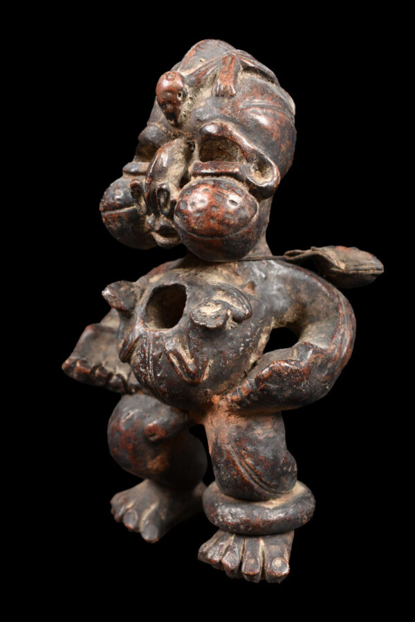 Figure, House God - Terracotta -Tikar - Cameroon