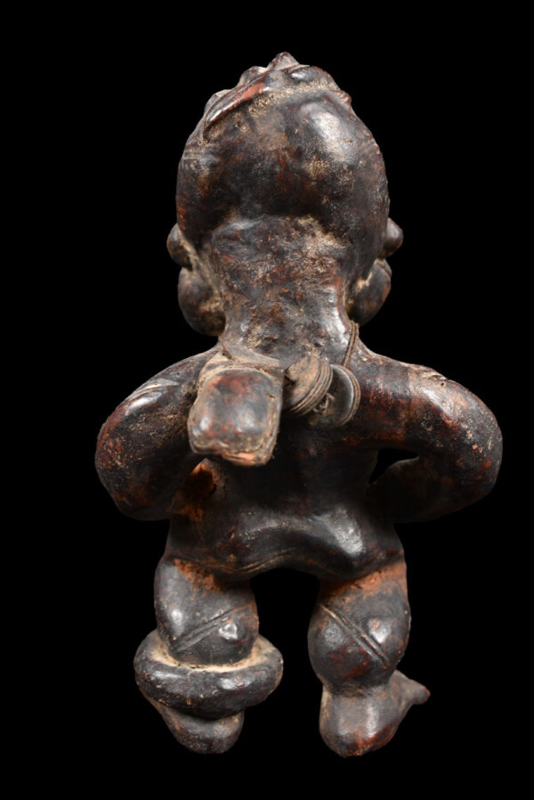 Figure, House God - Terracotta -Tikar - Cameroon