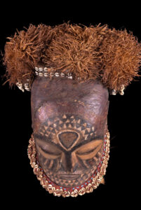 Helmet Mask - Wood, Shells, Beads, Raphia - Nyet - Kuba - Congo