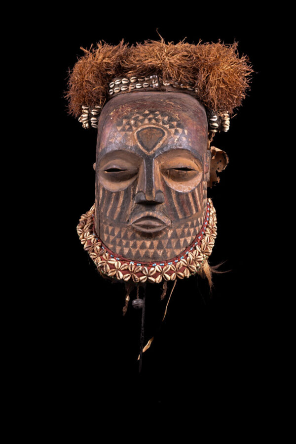 Helmet Mask - Wood, Shells, Beads, Raphia - Nyet - Kuba - Congo
