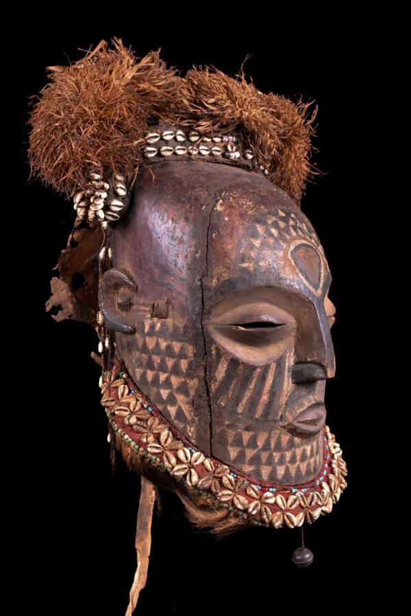 Helmet Mask - Wood, Shells, Beads, Raphia - Nyet - Kuba - Congo