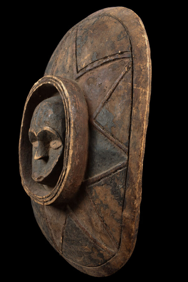 Dance shield - Wood - Eket - Nigeria