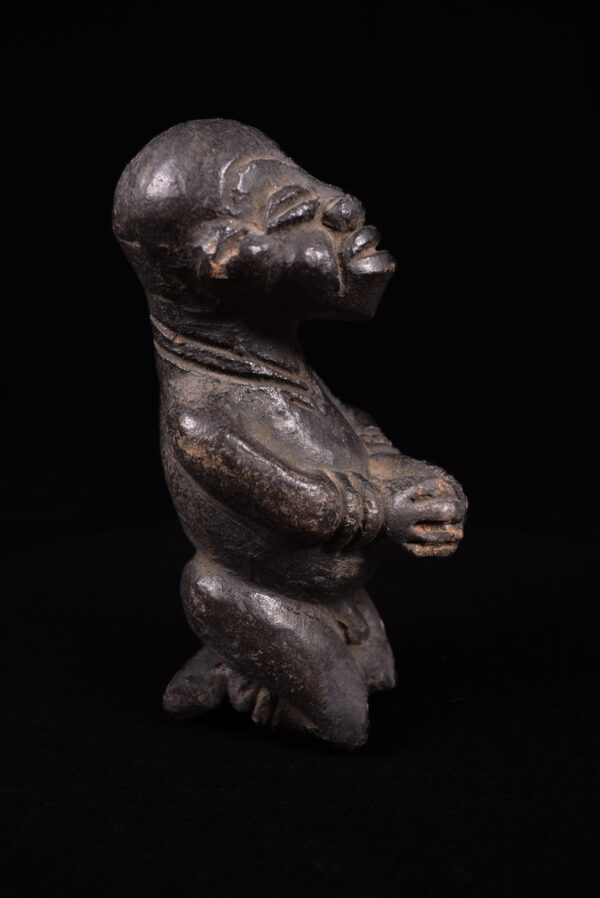 Figure - Terracotta - Tikar - Cameroon