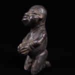 Figure - Terracotta - Tikar - Cameroon